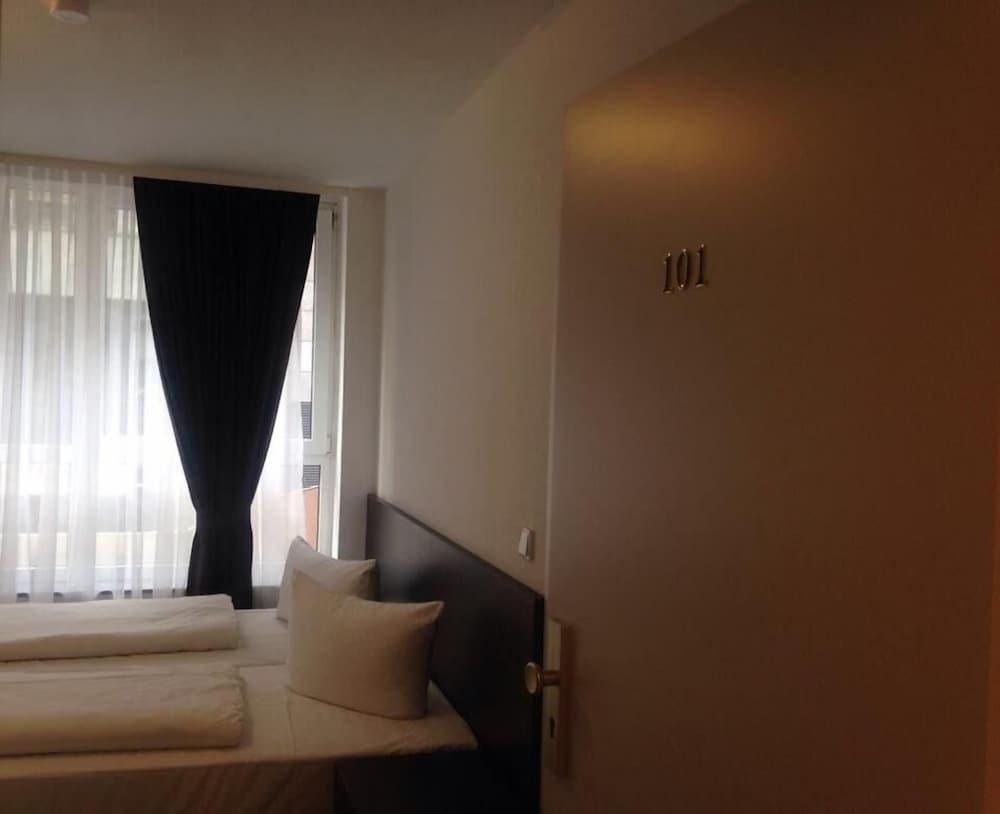 Mosel Hotel Frankfurt am Main Eksteriør bilde