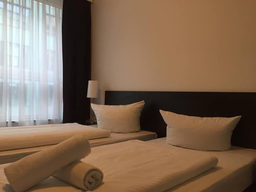 Mosel Hotel Frankfurt am Main Eksteriør bilde