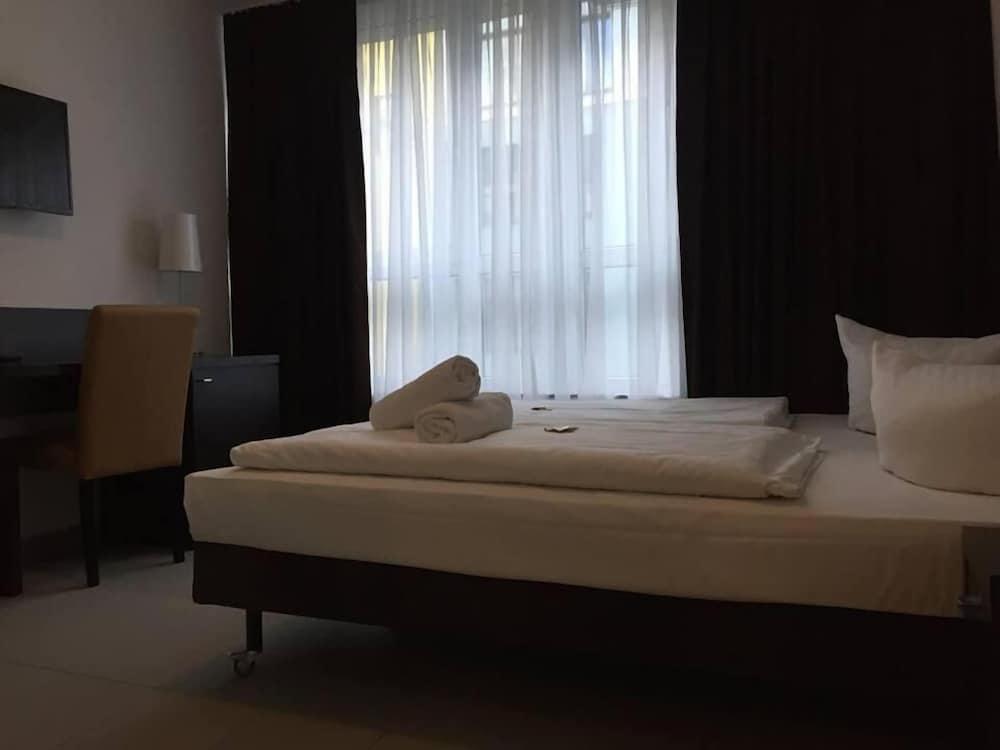 Mosel Hotel Frankfurt am Main Eksteriør bilde
