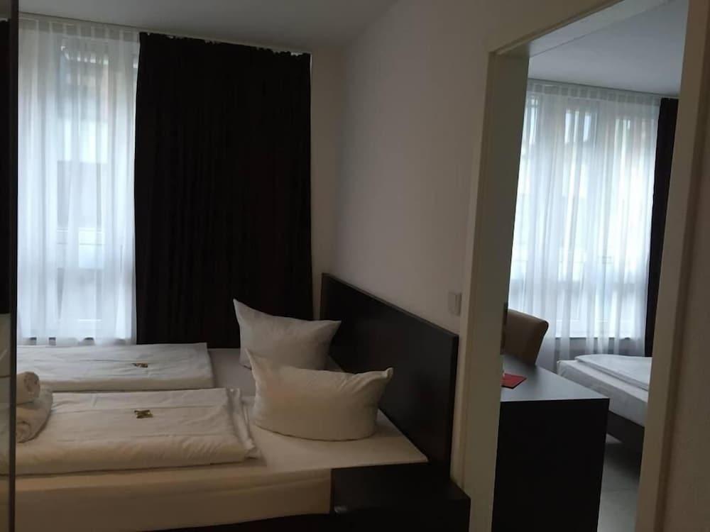 Mosel Hotel Frankfurt am Main Eksteriør bilde