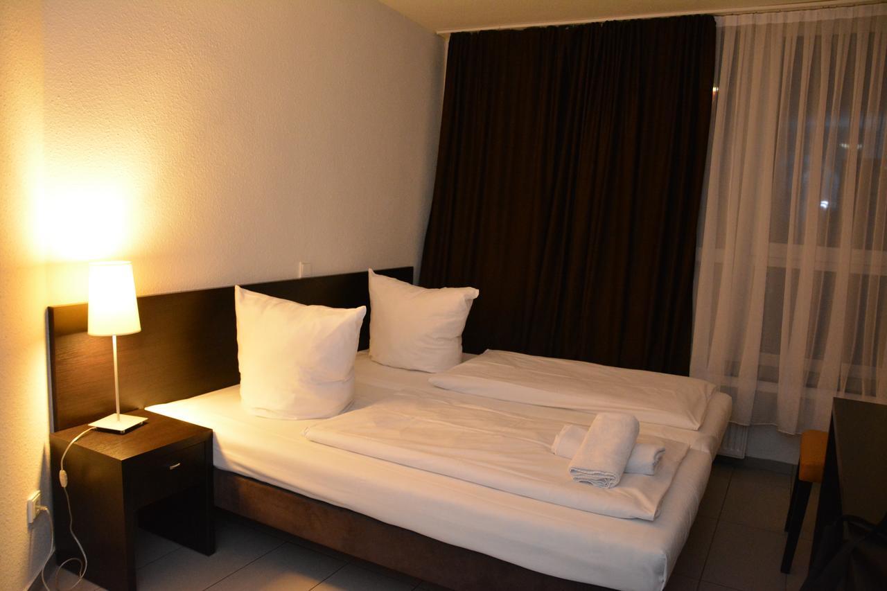 Mosel Hotel Frankfurt am Main Eksteriør bilde
