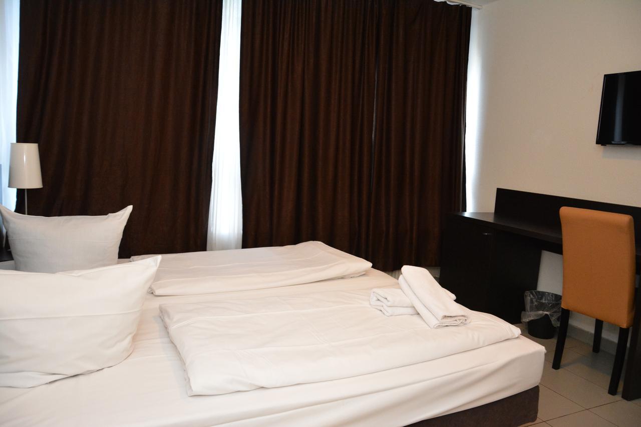 Mosel Hotel Frankfurt am Main Eksteriør bilde
